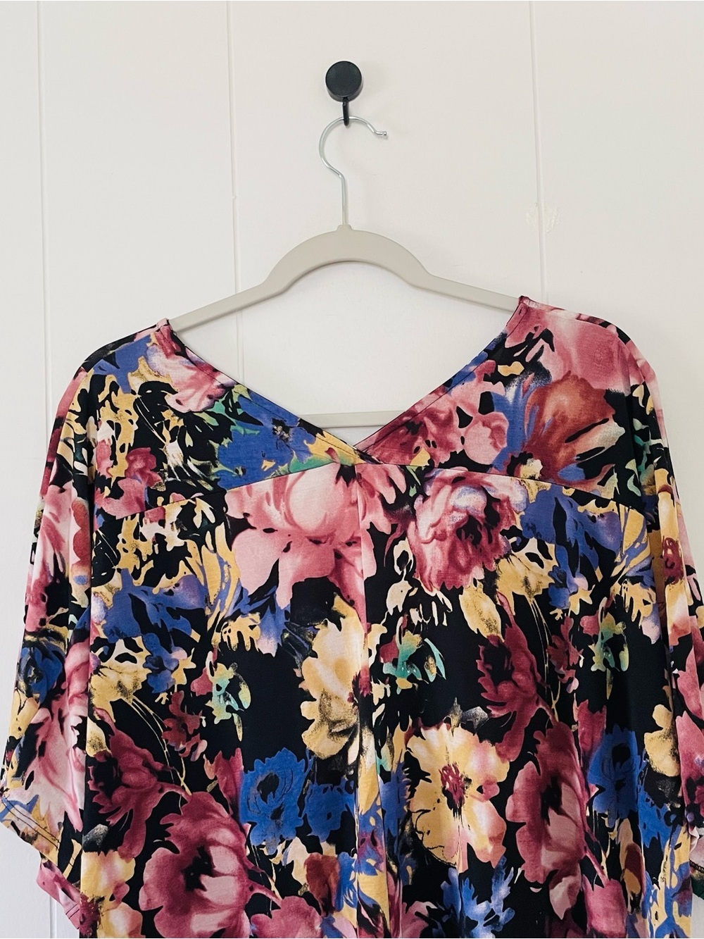 Floral V-Neck Blouse in Black and Pink - Soft Stretch Top - Picture 7 of 8